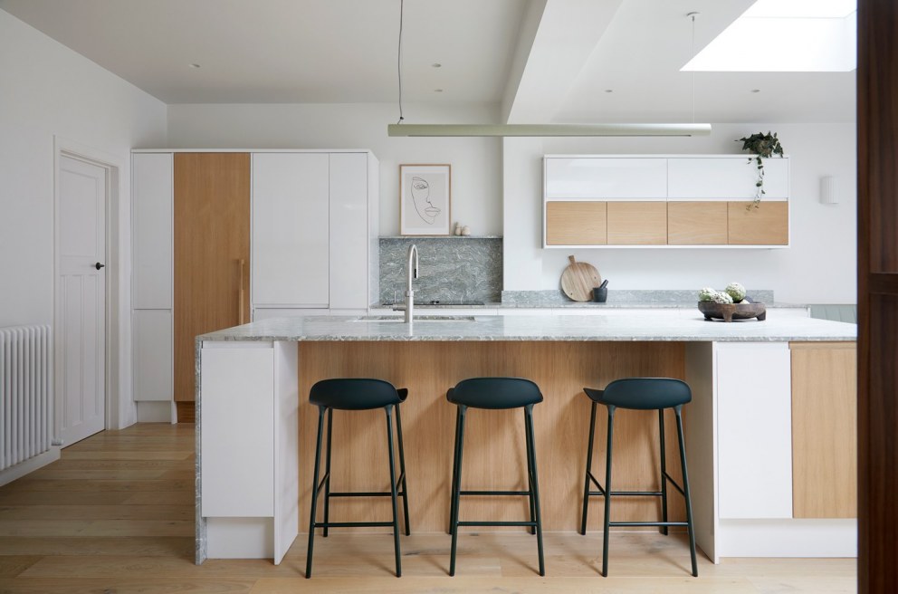 Wimbledon residence | Kitchen | Interior Designers
